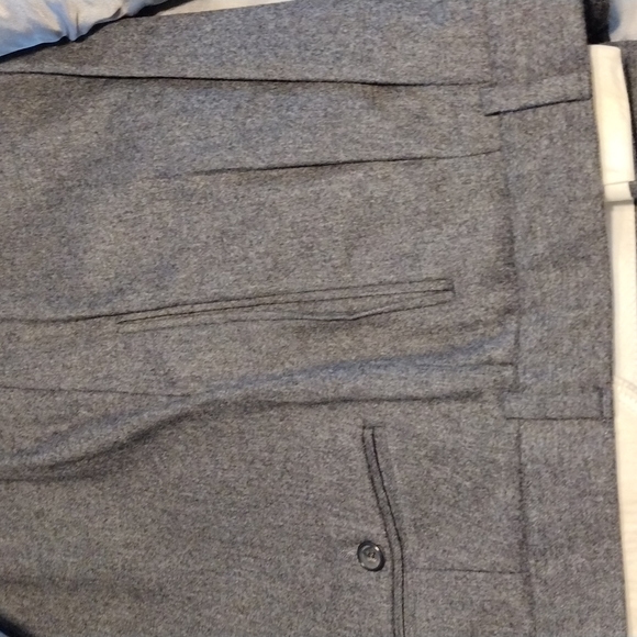 Hugo Boss cashmere wool gray suit - Picture 4 of 6